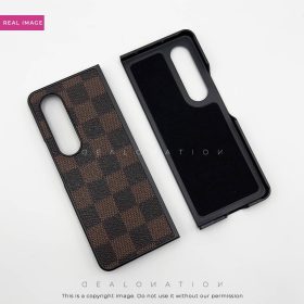Alternative view of  Check Pattern Luxury Case