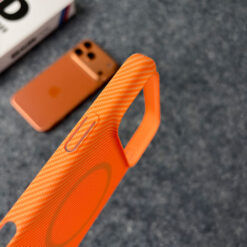 Alternative view of Thinnest Carbon Fiber Polycarbonate Wireless Charging Case