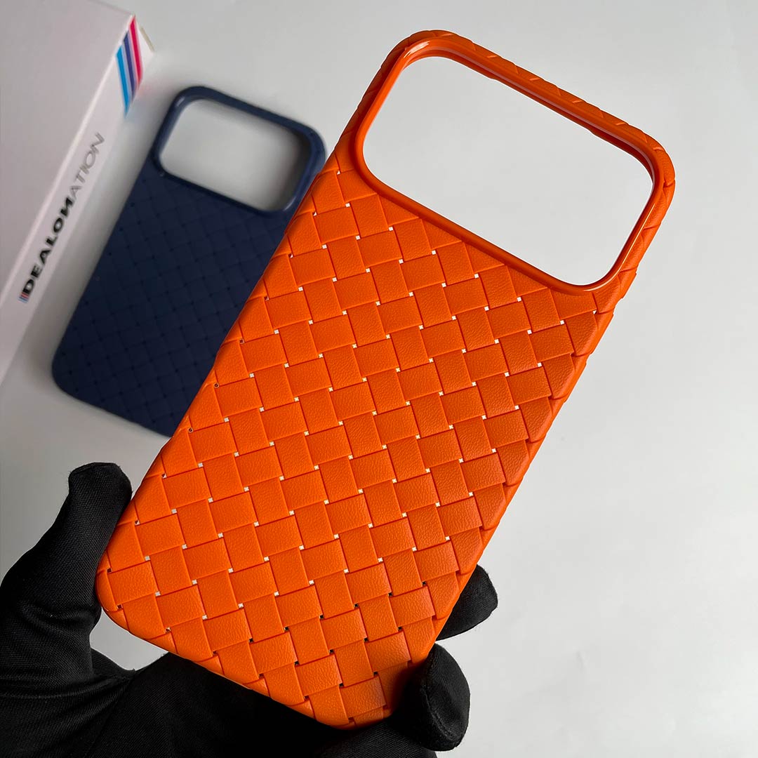 Bttega Vneta Weaving Style Case - Image 5