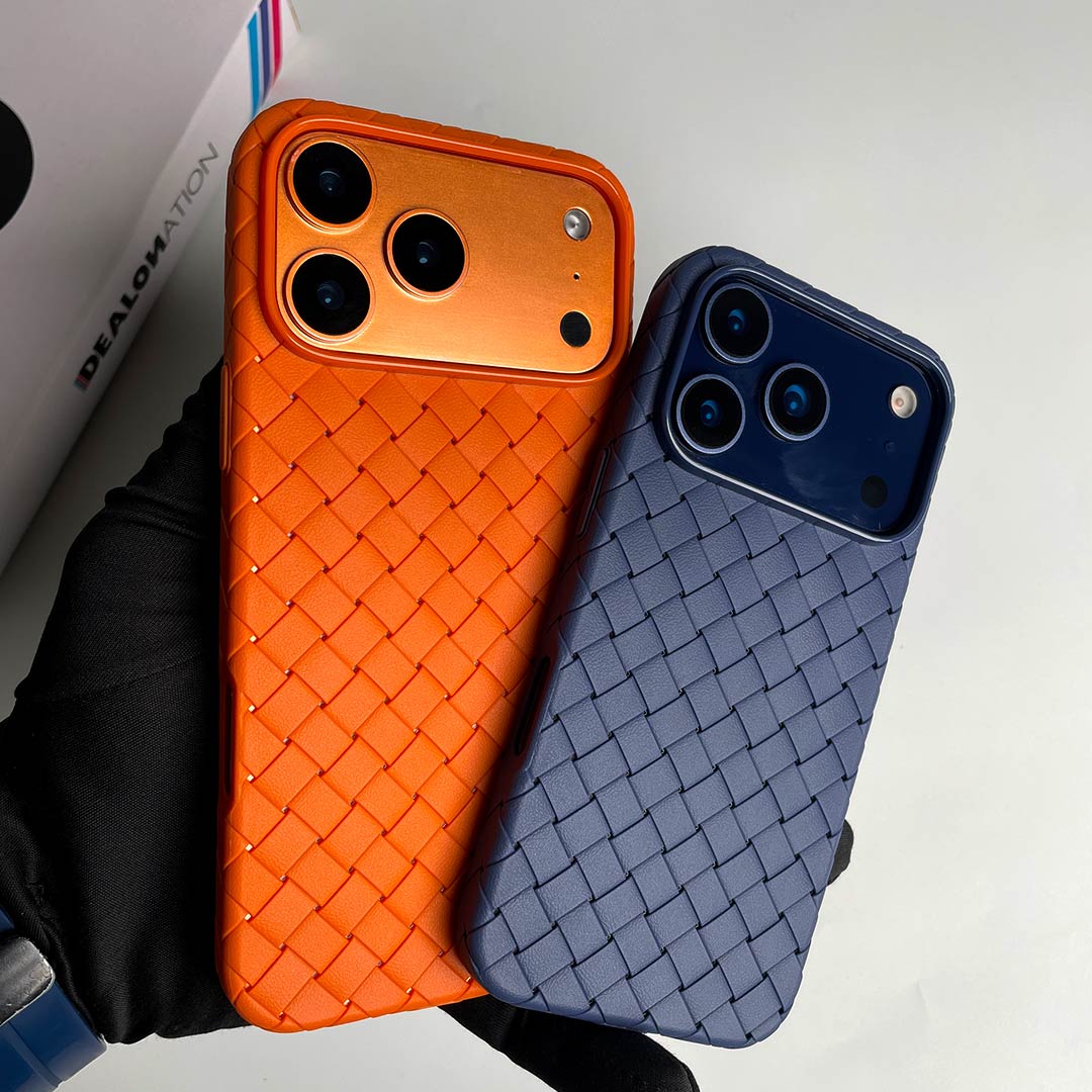 Bttega Vneta Weaving Style Case - Image 3