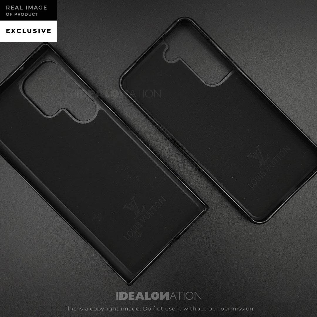 Up close of the LV CASE. In stock for samsung a series, s series