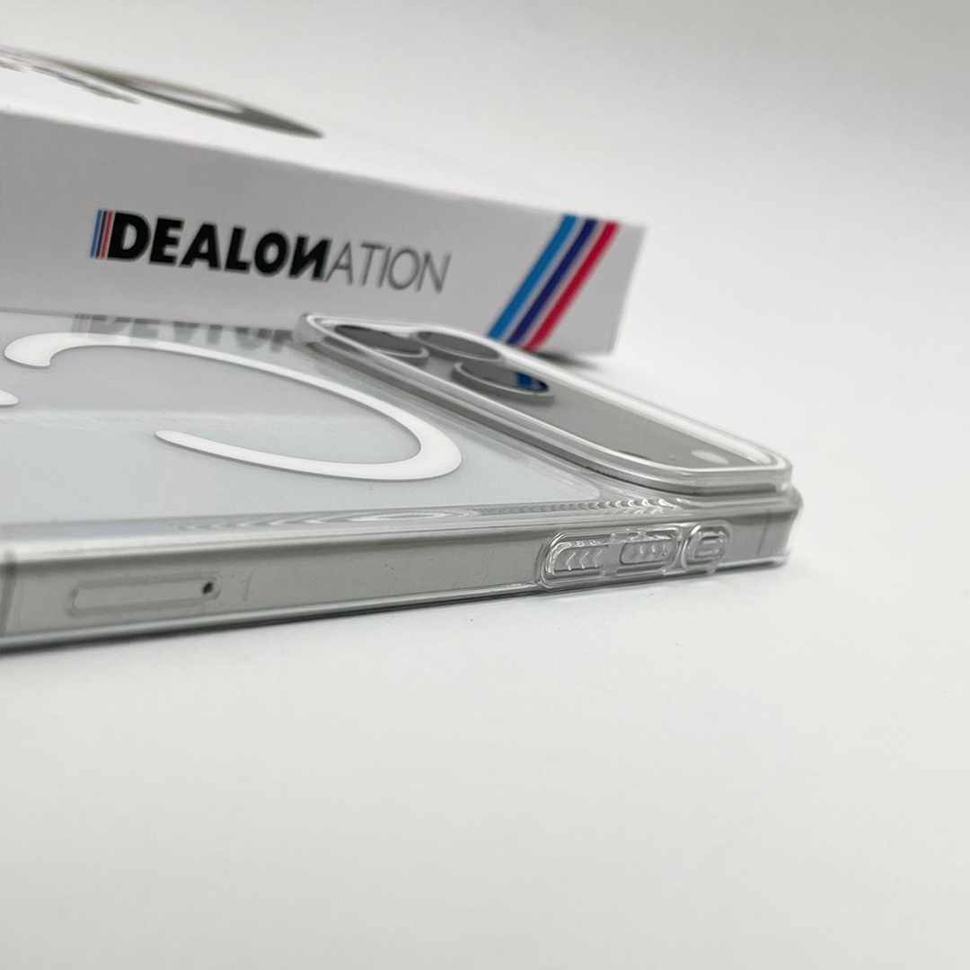 Crystal Clear MagSafe Case - Image 22