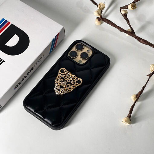 GrandeTiger – Quilted Leather Royal Case