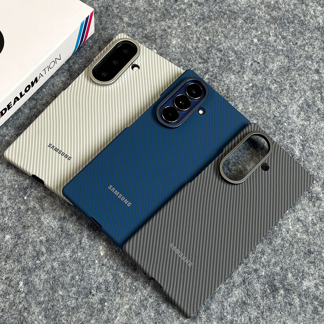 Carbon Shield Case for Z Fold 7 - Image 2