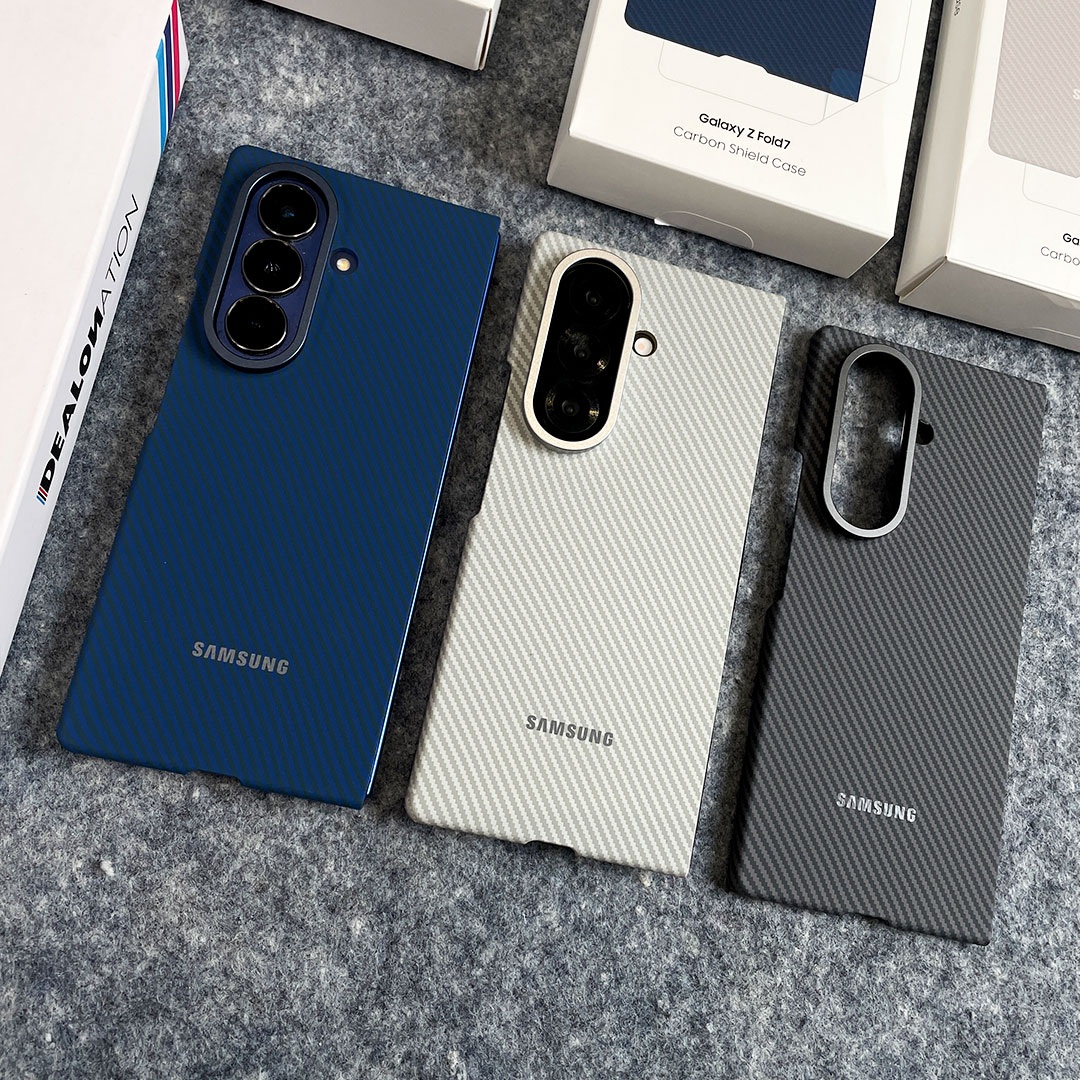 Carbon Shield Case for Z Fold 7 - Image 7