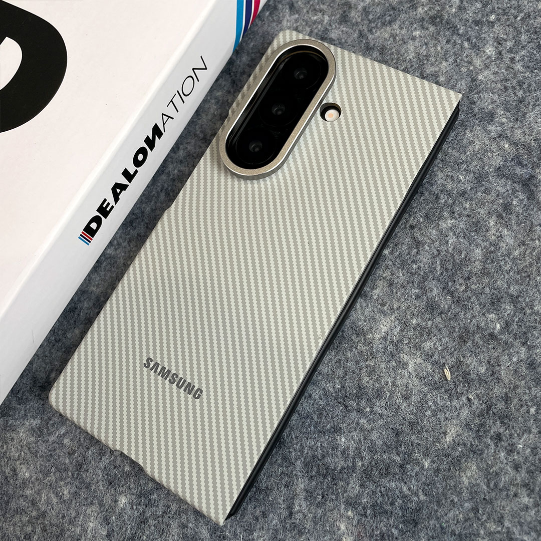 Carbon Shield Case for Z Fold 7 - Image 5