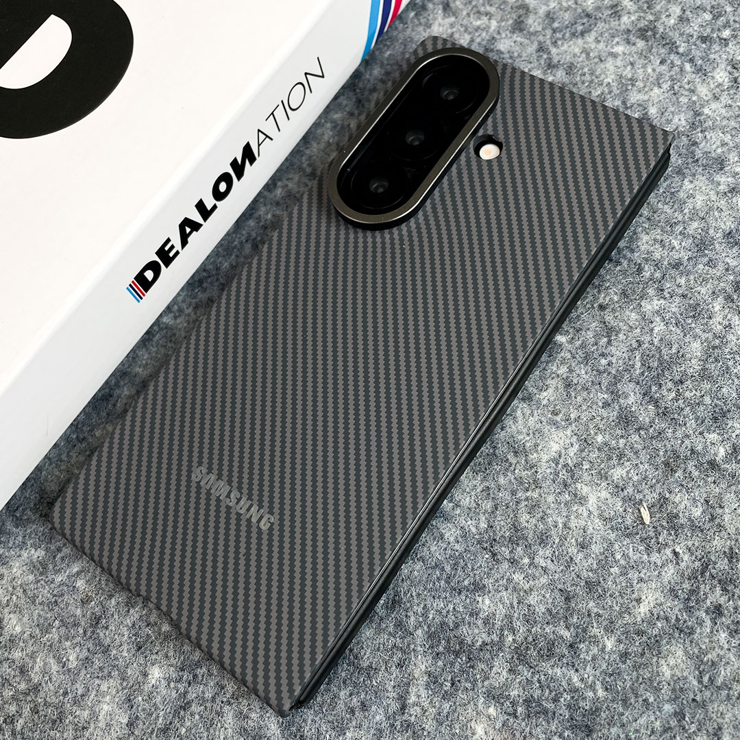 Carbon Shield Case for Z Fold 7 - Image 3