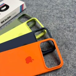 Alternative view of Silicone Case with MagSafe For iPhone
