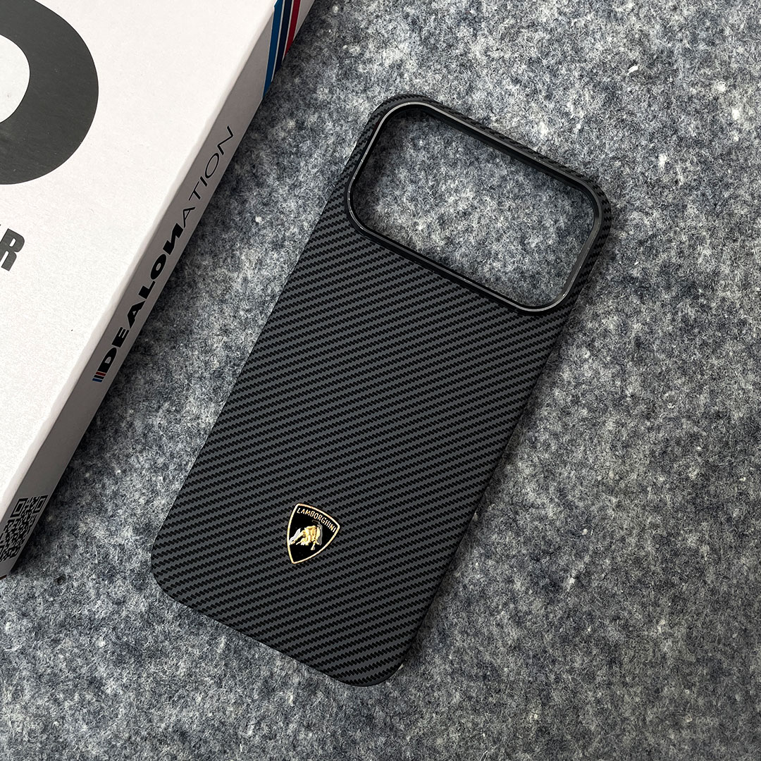Lambo CarbonF Slim Fit Case - Image 8