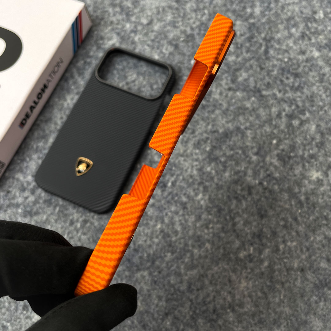 Lambo CarbonF Slim Fit Case - Image 5