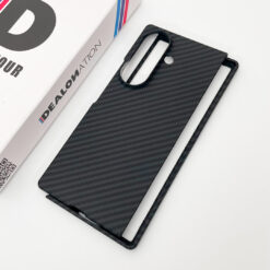 Ultra Thin Carbon Fiber MagSafe Case - Image 8