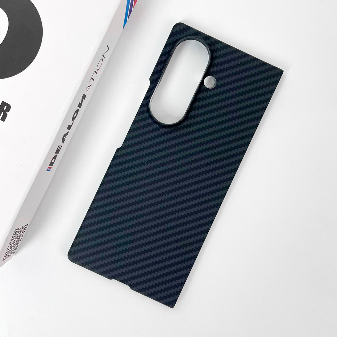Ultra Thin Carbon Fiber MagSafe Case- Fold8 Ultra - Image 4