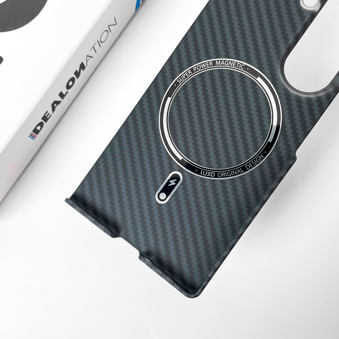 Ultra Thin Carbon Fiber MagSafe Case- Fold8 Ultra - Image 3