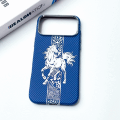 Alternative view of White Horse Carbon Magsafe Case